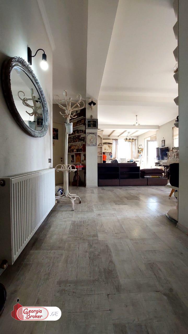 nearly repaired 4-room apartment for sale